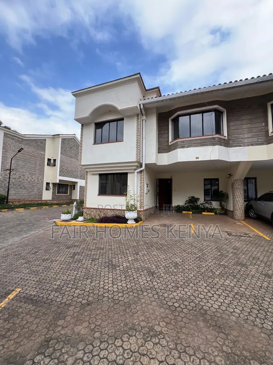 4bdrm Townhouse / Terrace in Brookside Drive, Spring Valley for rent
