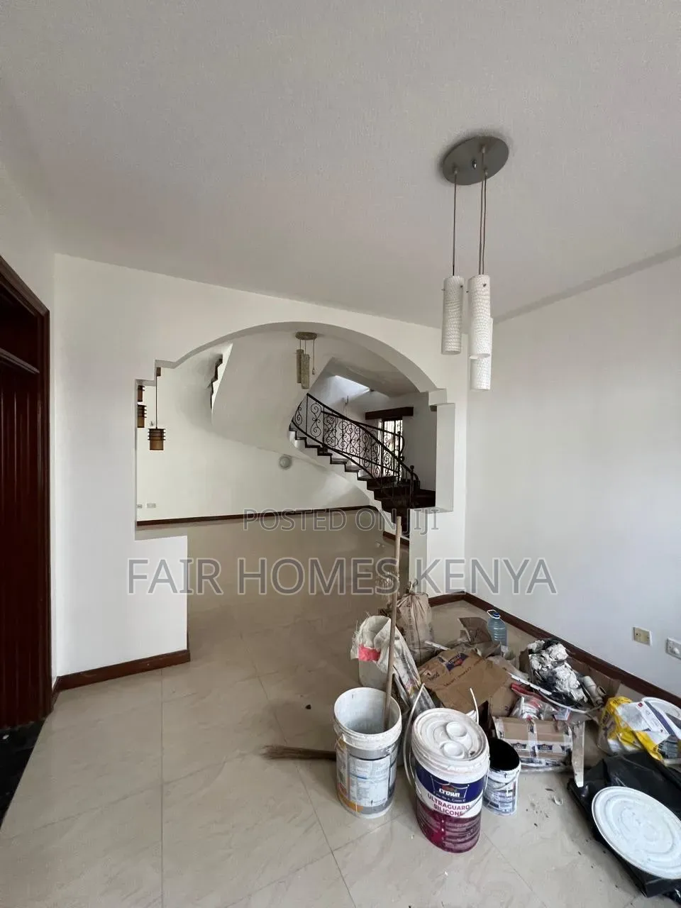 4bdrm Townhouse / Terrace in Brookside Drive, Spring Valley for rent