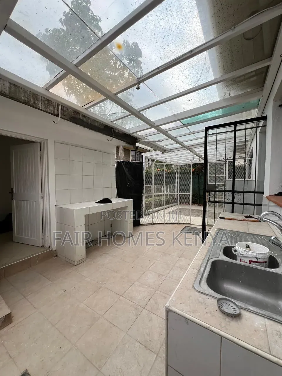 4bdrm Townhouse / Terrace in Brookside Drive, Spring Valley for rent