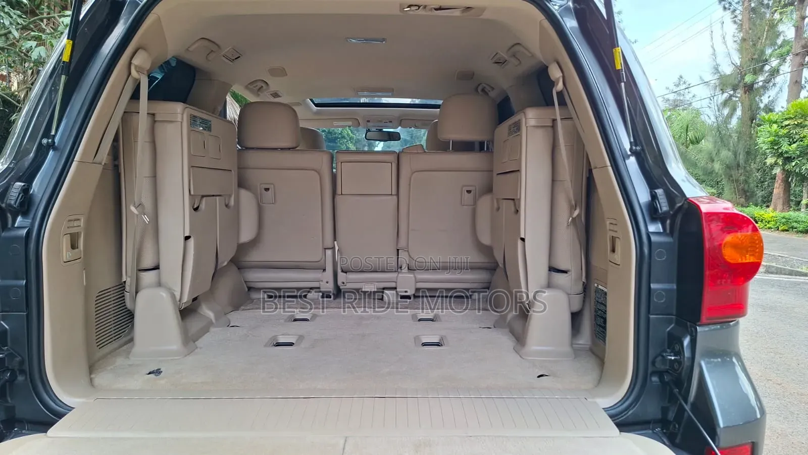 Toyota Land Cruiser 4.6 V8 ZX 2012 Gray