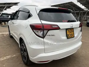 Honda Vezel 2019 White