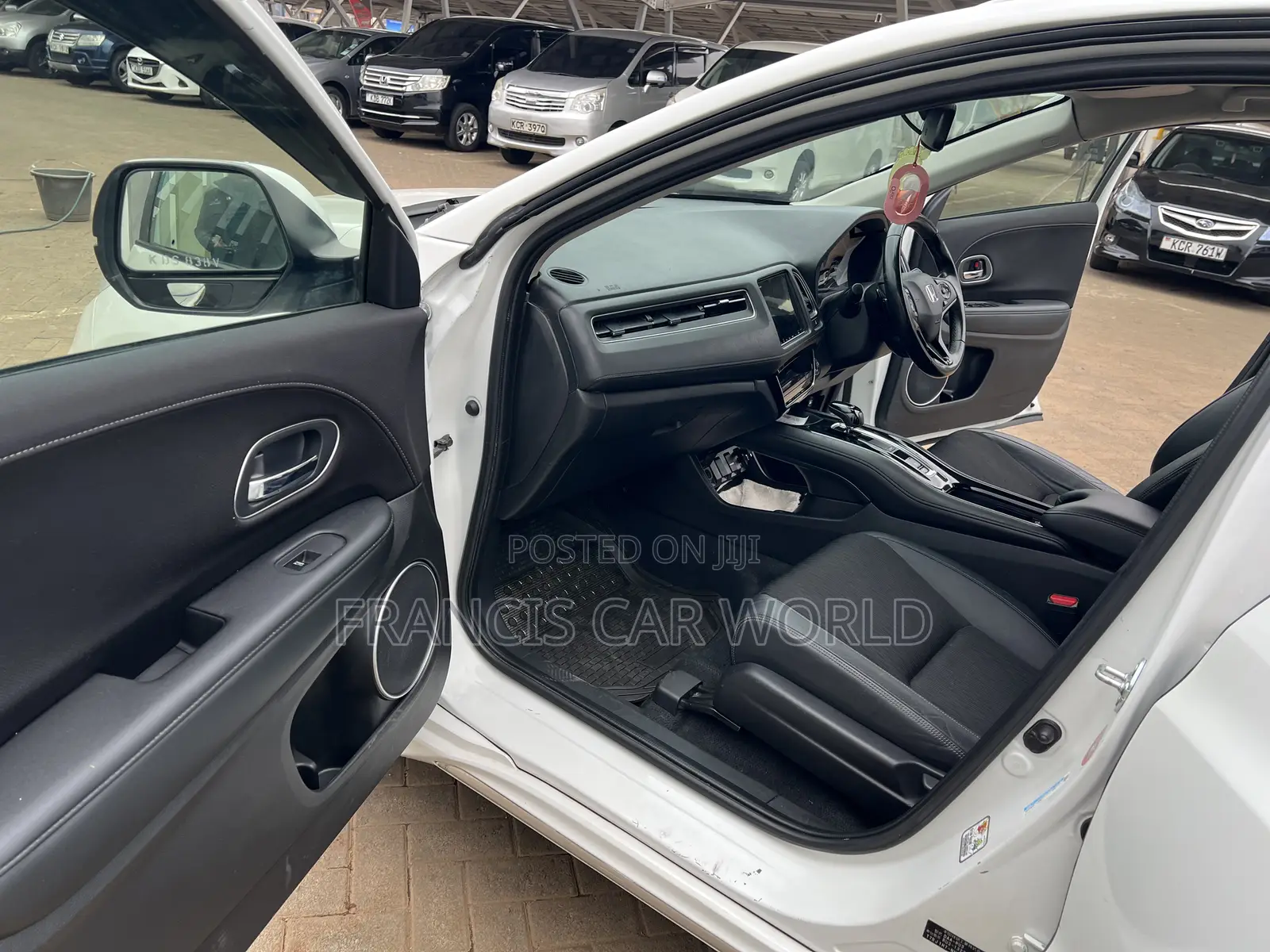 Honda Vezel 2019 White