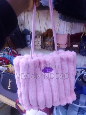 Trendy Tote Bag With Cap