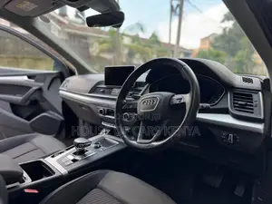 Audi Q5 2.0T Premium AWD quattro 2019 Black