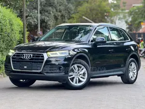 Audi Q5 2.0T Premium AWD quattro 2019 Black