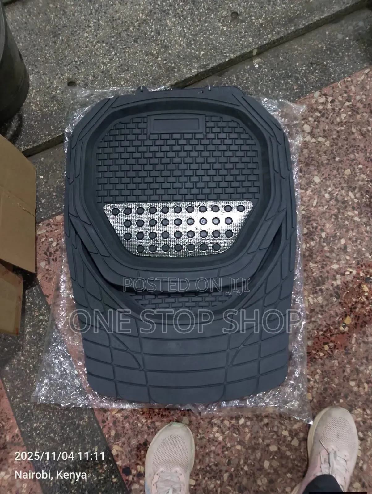 Universal Fit Black Car Mats With Silver Colored Nonslip Patch