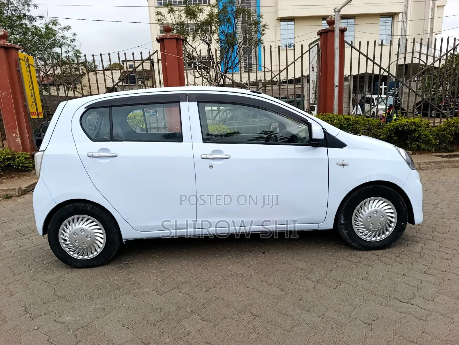 Daihatsu Mira 2016 Blue