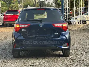 Toyota Vitz 1.5 FWD Hybrid 5dr 2019 Blue