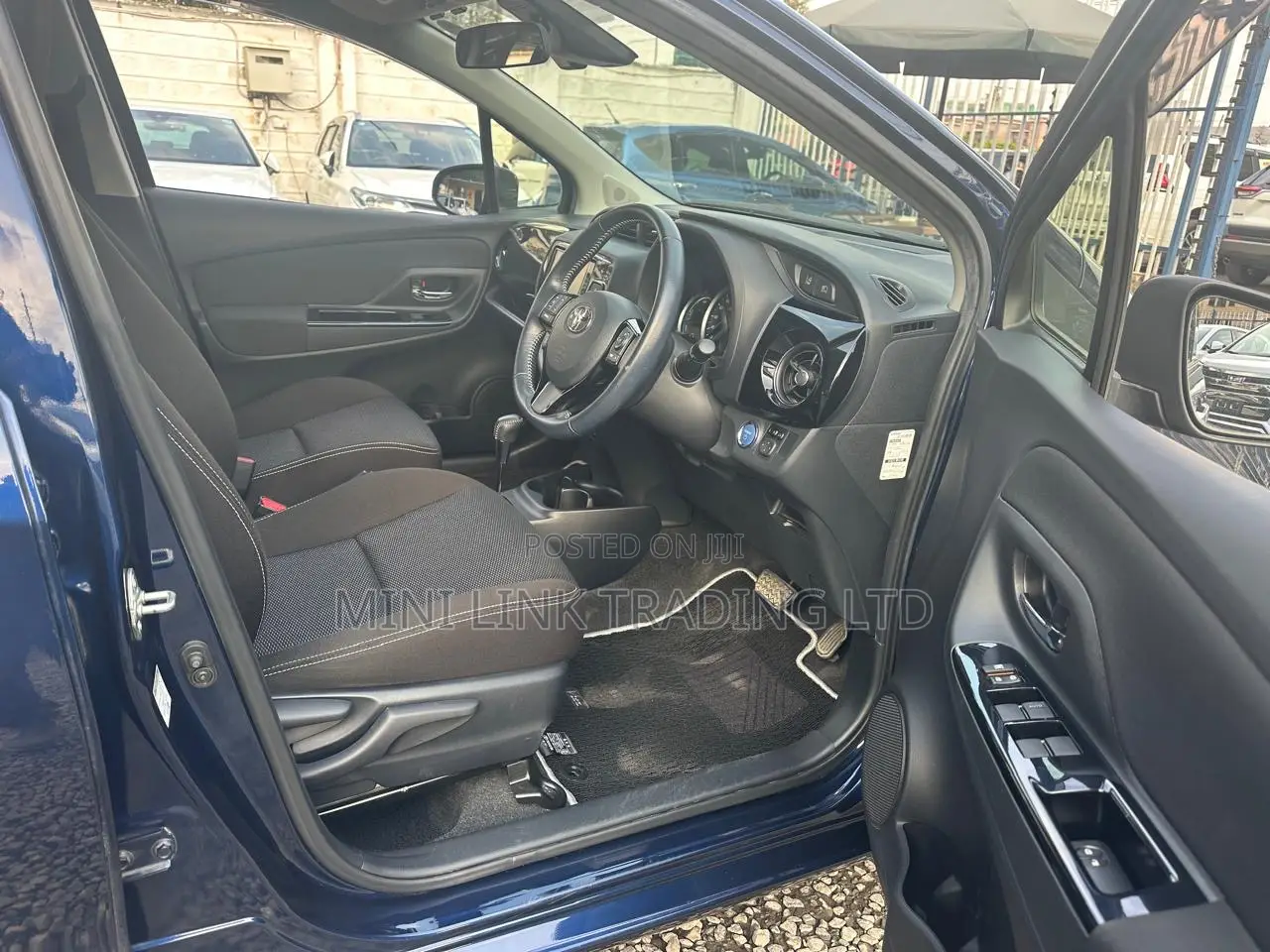 Toyota Vitz 1.5 FWD Hybrid 5dr 2019 Blue