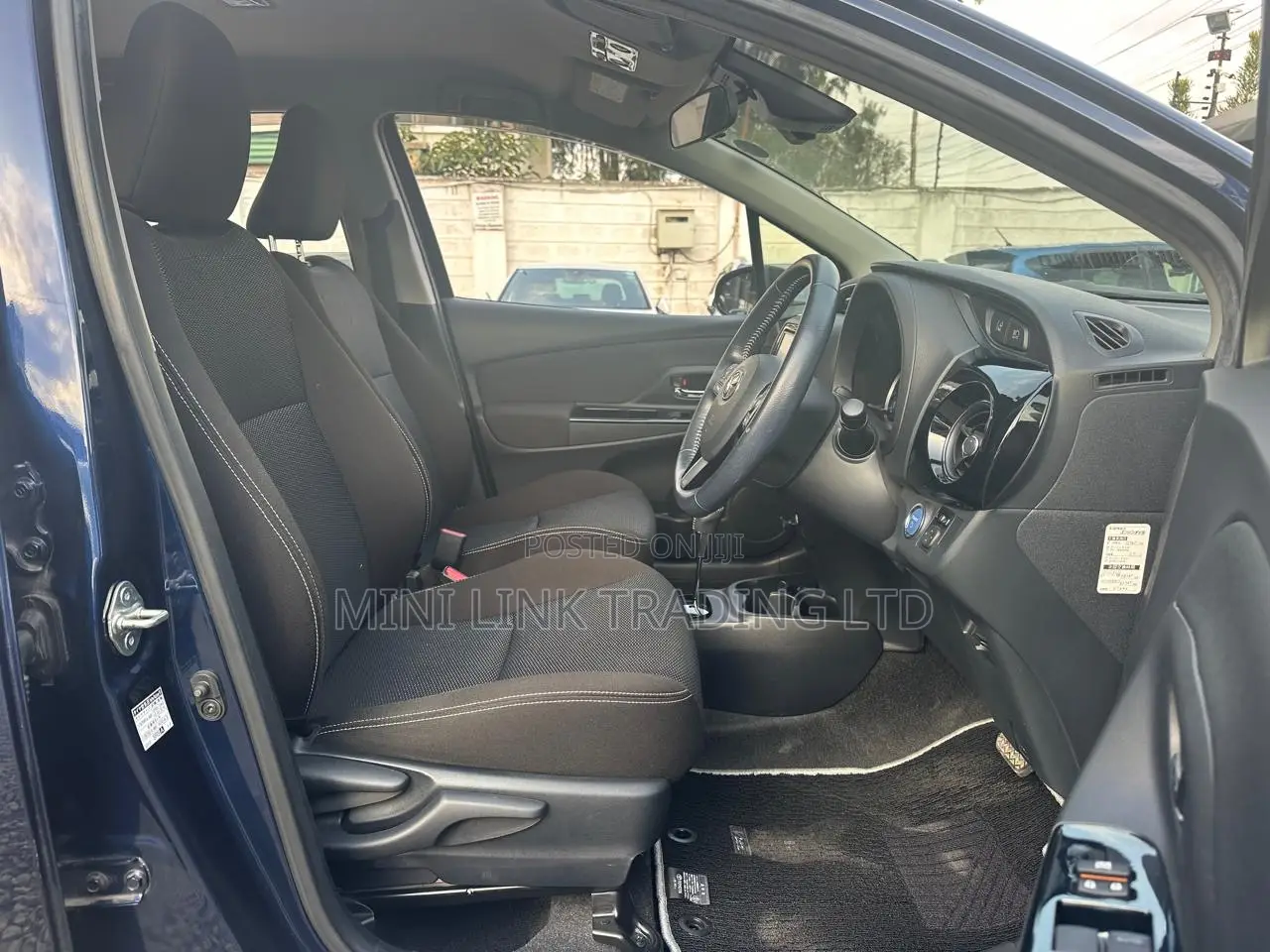 Toyota Vitz 1.5 FWD Hybrid 5dr 2019 Blue