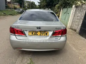 Toyota Crown 2015 Silver