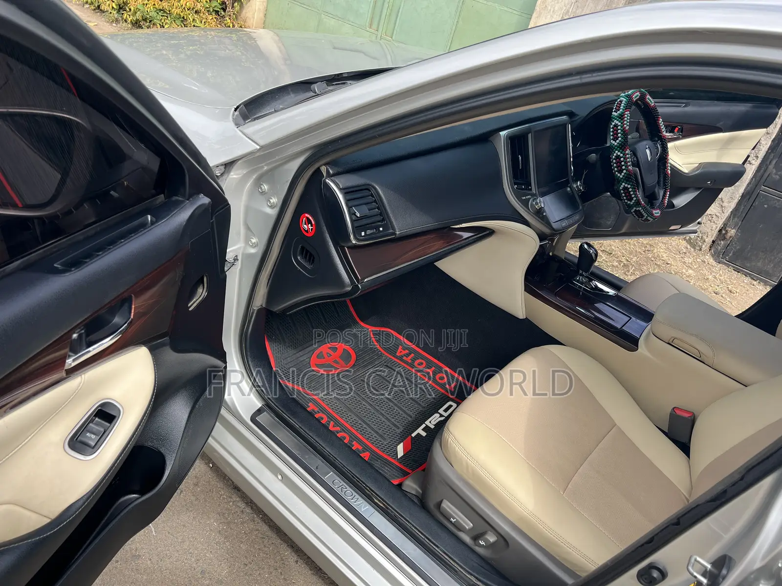 Toyota Crown 2015 Silver