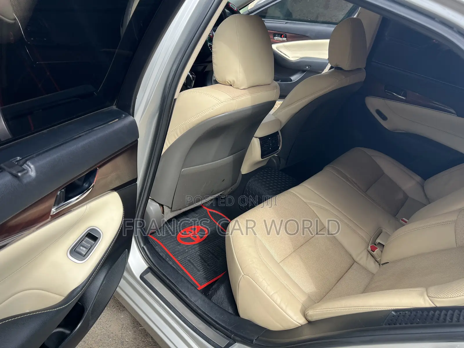 Toyota Crown 2015 Silver