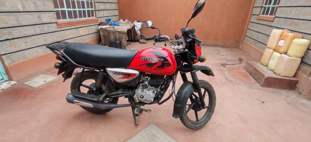 Bajaj Boxer 2025 Red