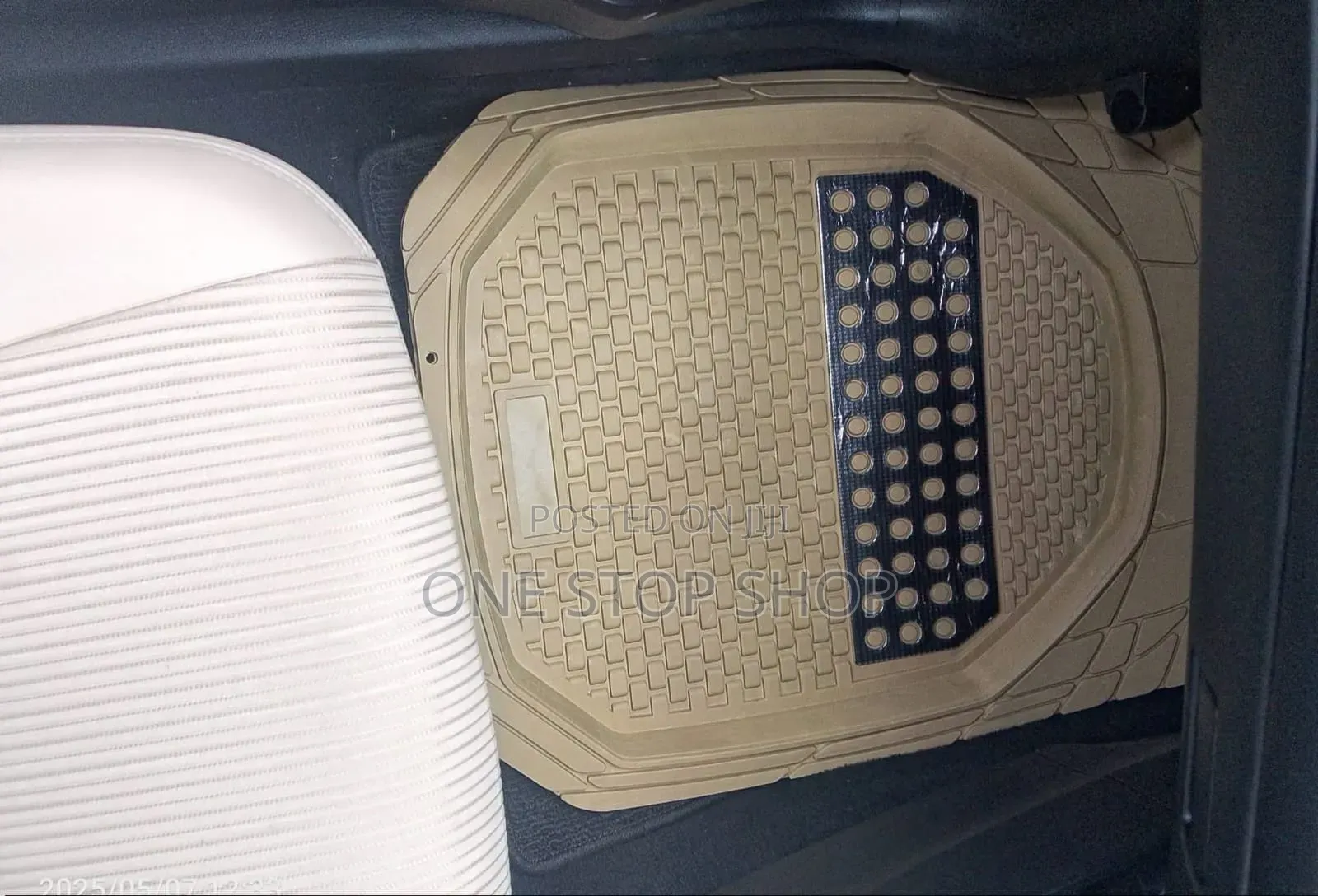 Durable Baije Rubber Construction Nonslip Mats With Silver Footplate