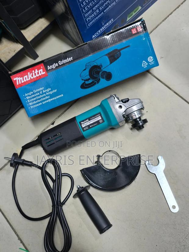 Makita 4.5" Grinder at