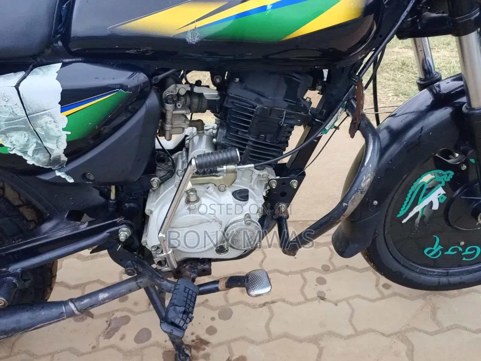 Bajaj Boxer 150 UG 2023 Black