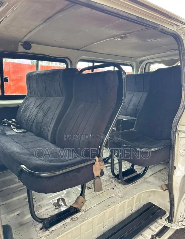 Toyota HiAce 2016 White - thumbnail 4