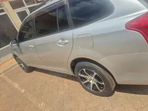 Toyota Corolla Fielder 2013 Silver