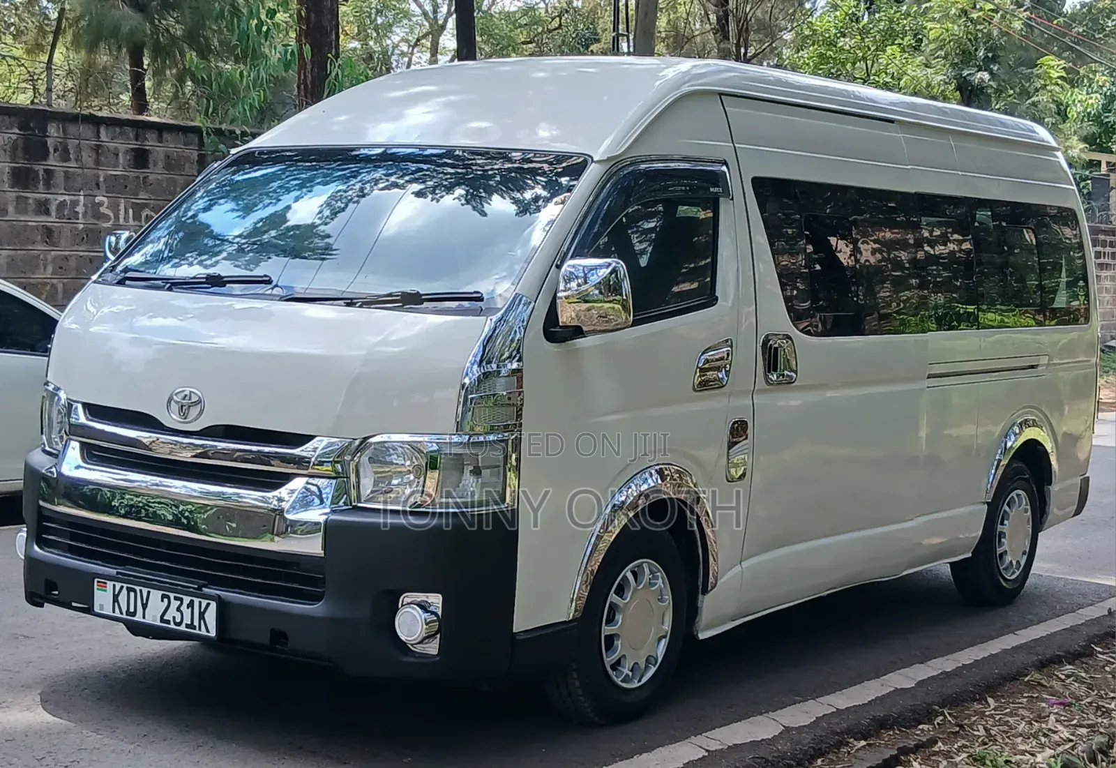 Toyota Grand HiAce 2019 White