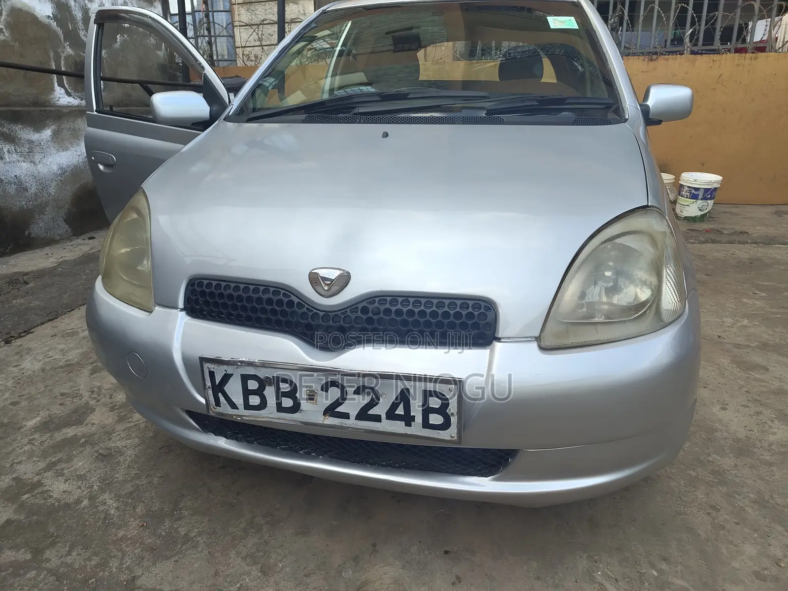 Toyota Vitz 2003 Gray