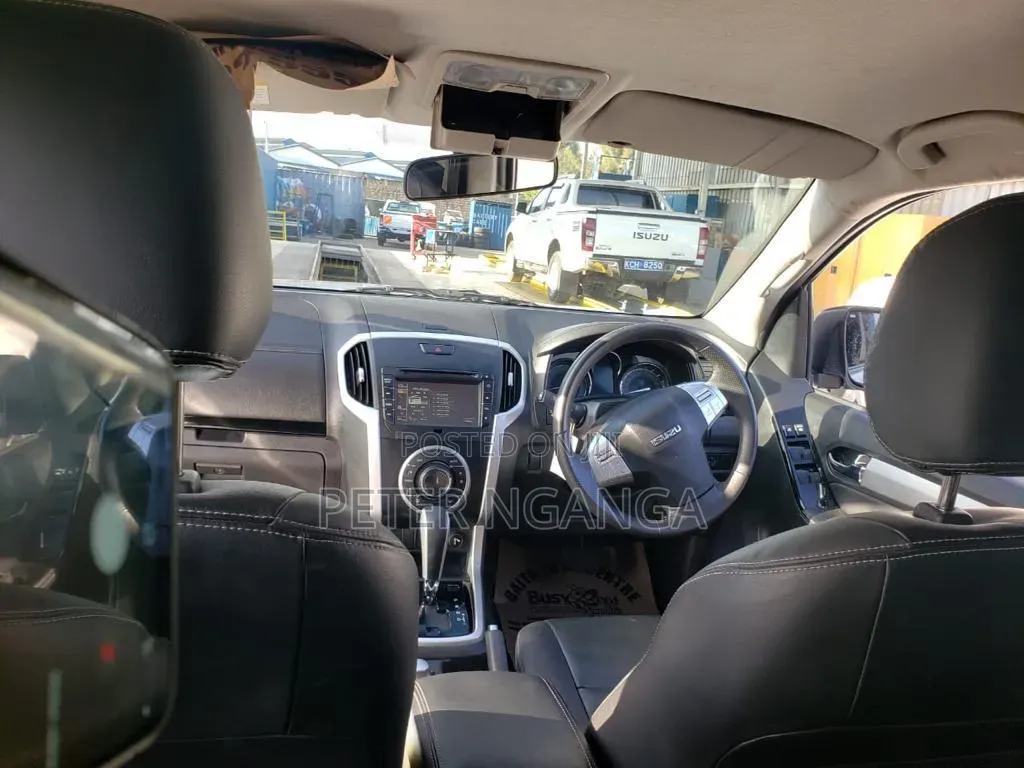 Isuzu MU-X 2020 Silver