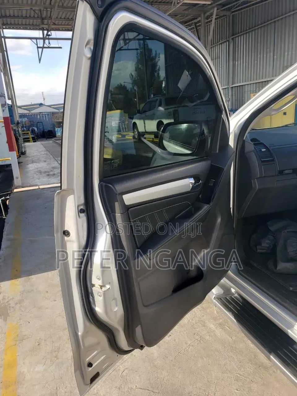 Isuzu MU-X 2020 Silver