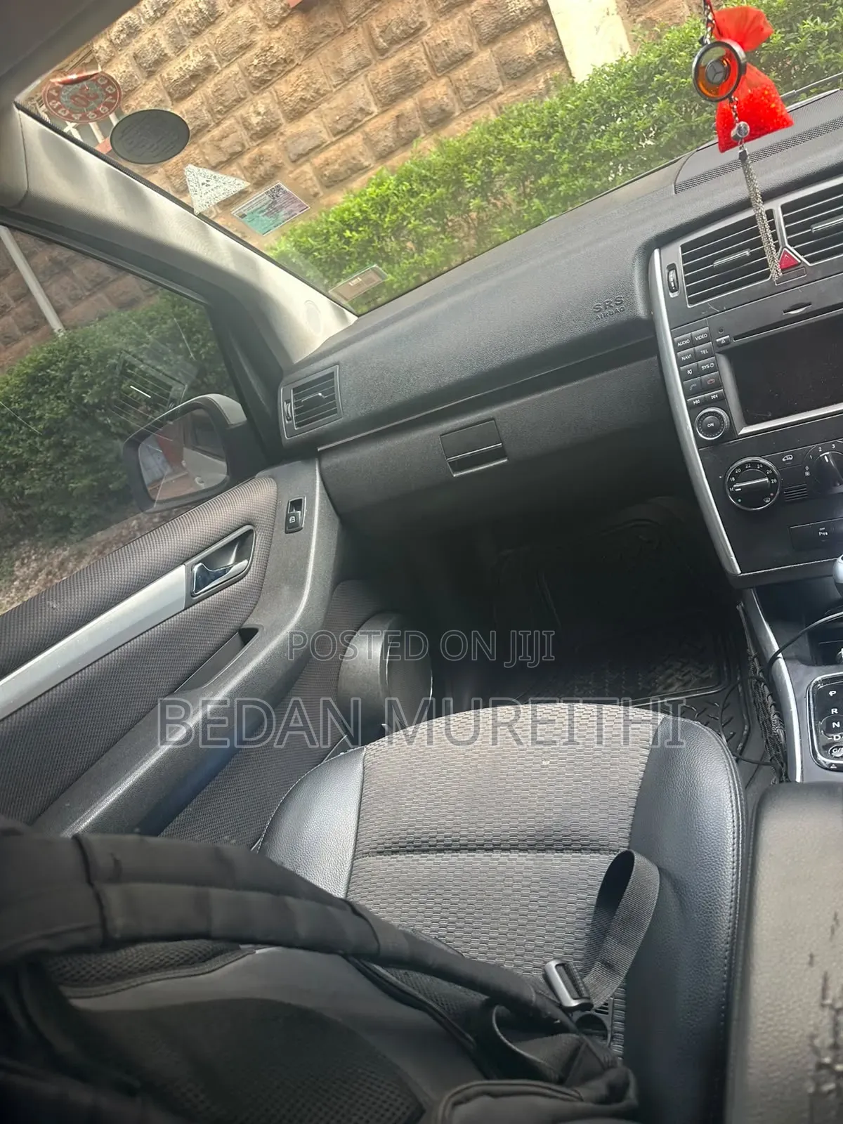 Mercedes-Benz B-Class 2011 Off white