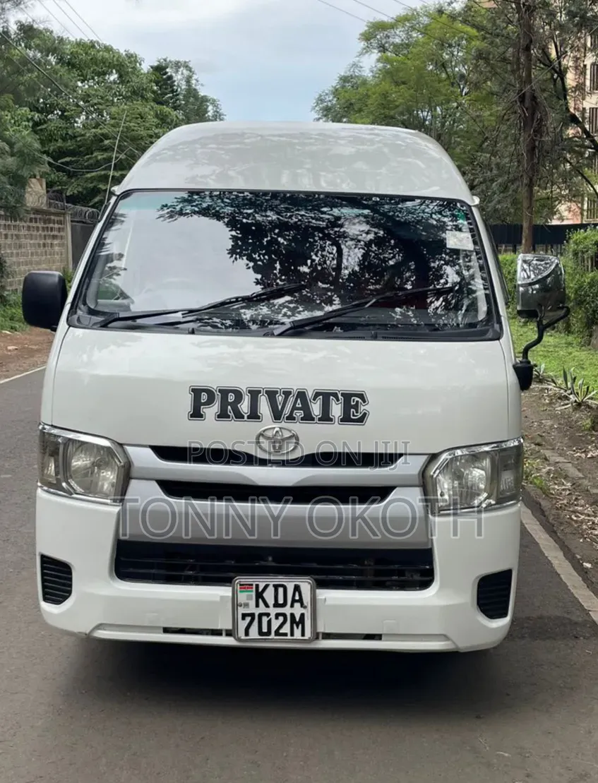 Toyota Grand HiAce 2014 White