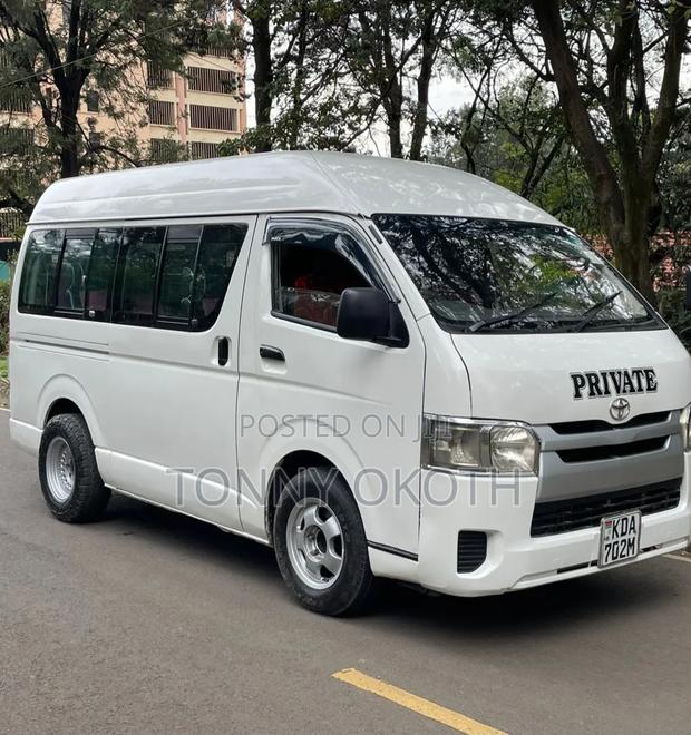 Toyota Grand HiAce 2014 White - thumbnail 2