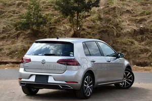 Volkswagen Golf 2019 Silver