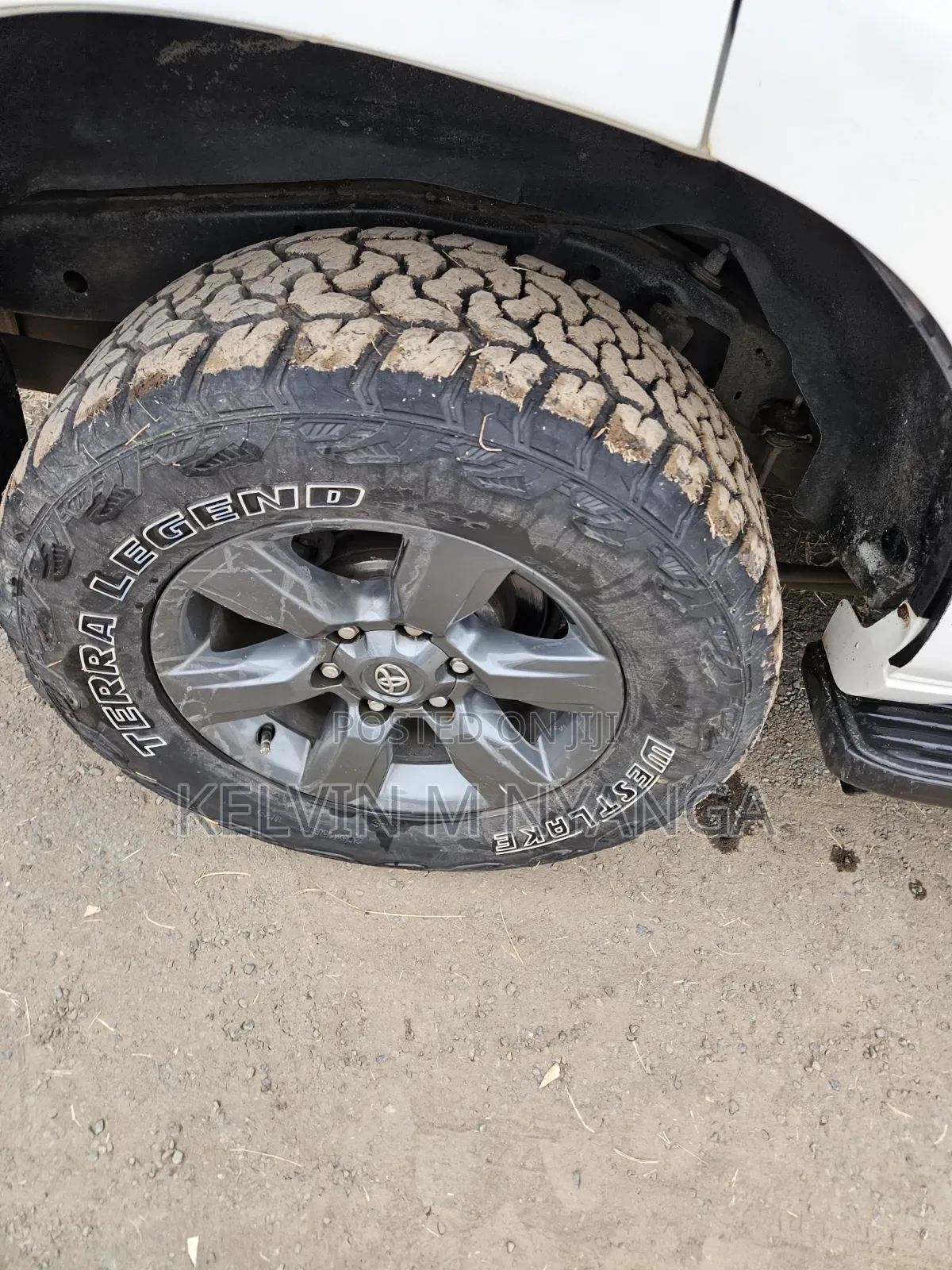 Toyota Land Cruiser Prado 2010 White