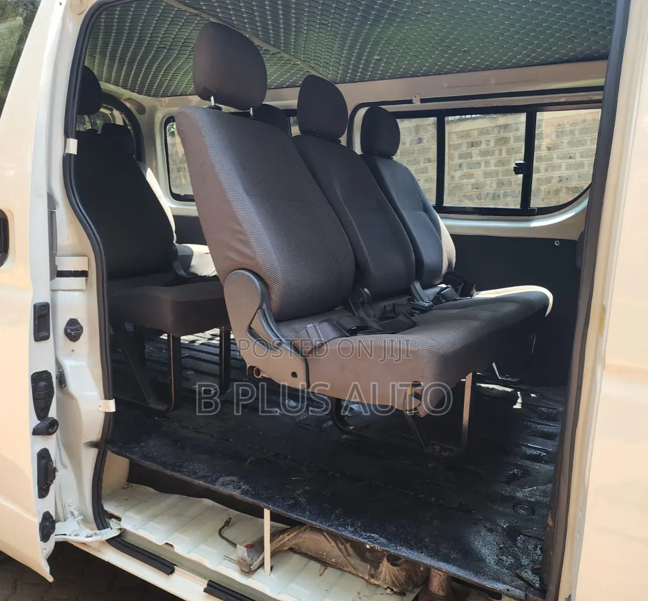 Toyota HiAce 2009 White
