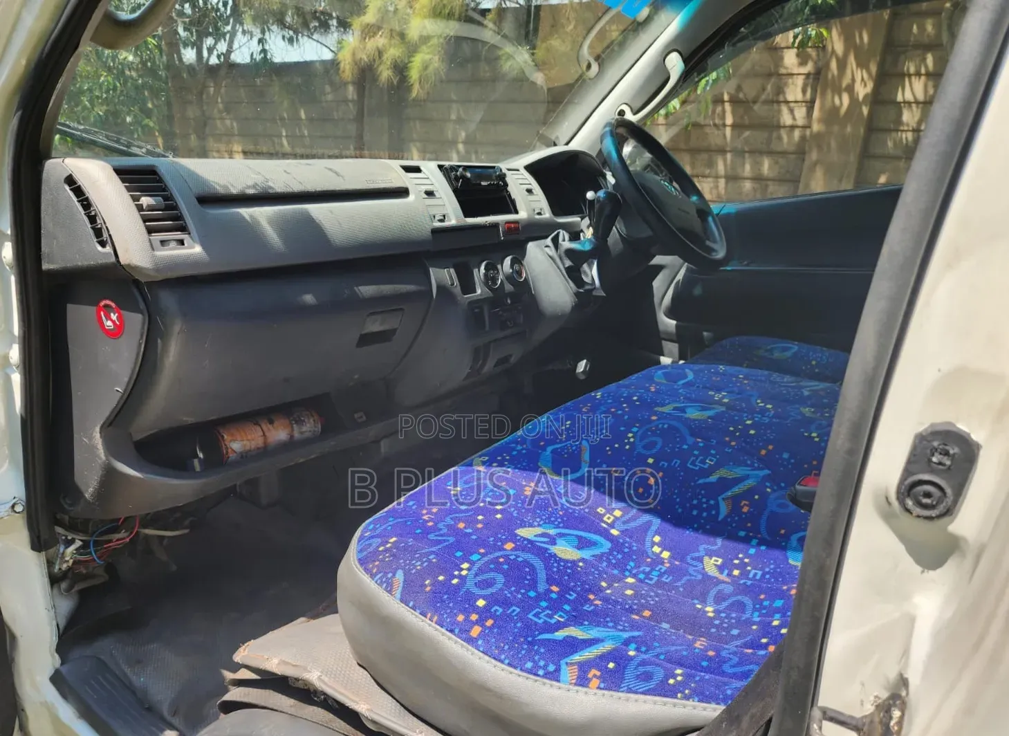 Toyota HiAce 2009 White