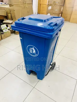 High-Quality 240l Rubbish Bin With Easy-Roll Wheels