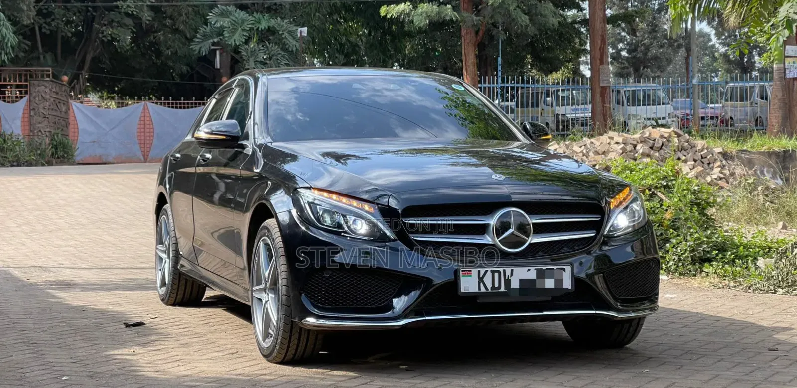 Mercedes-Benz C200 2018 Black