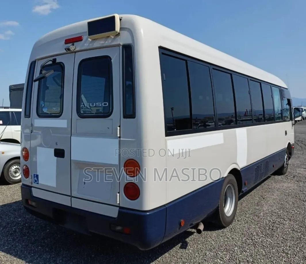 Mitsubishi Fuso Rosa 2019 White