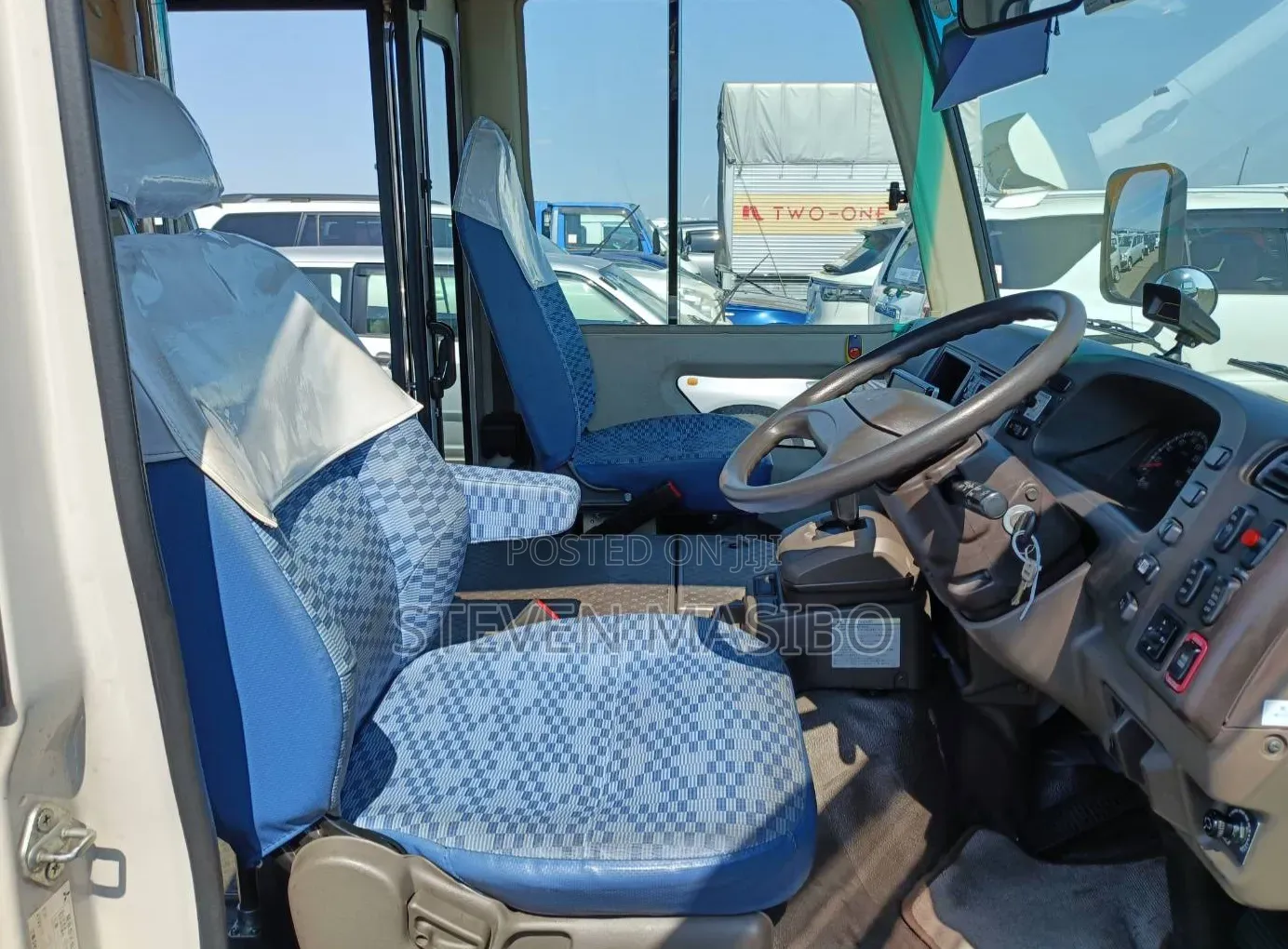 Mitsubishi Fuso Rosa 2019 White