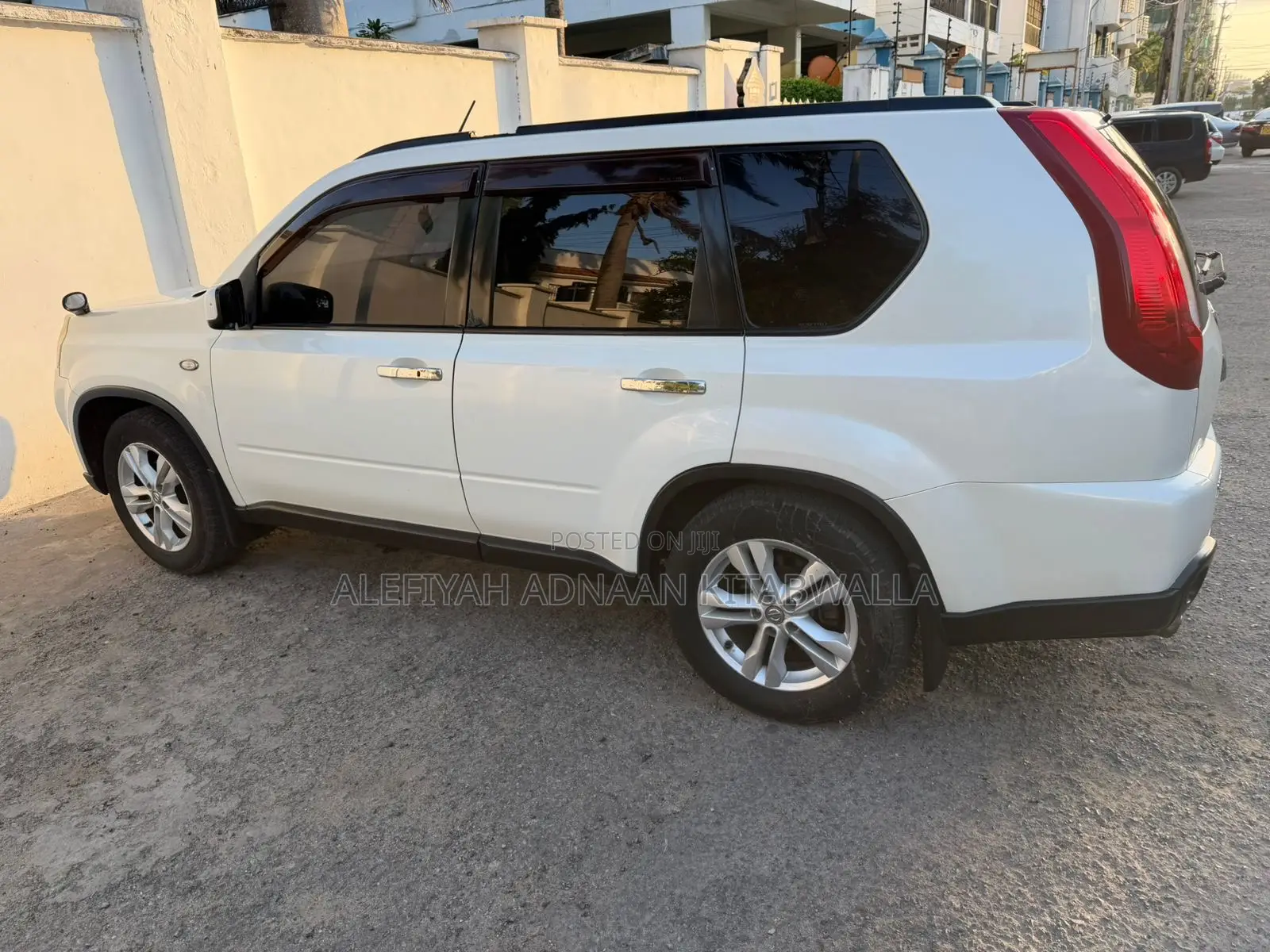 Nissan X-Trail 2.0 Petrol XE 2011 White
