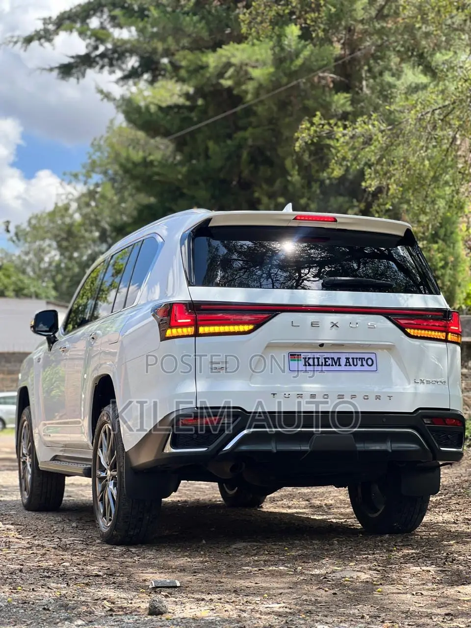 Lexus LX 500d 2023 White