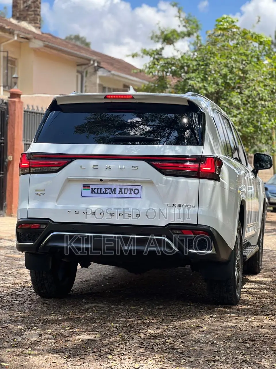 Lexus LX 500d 2023 White