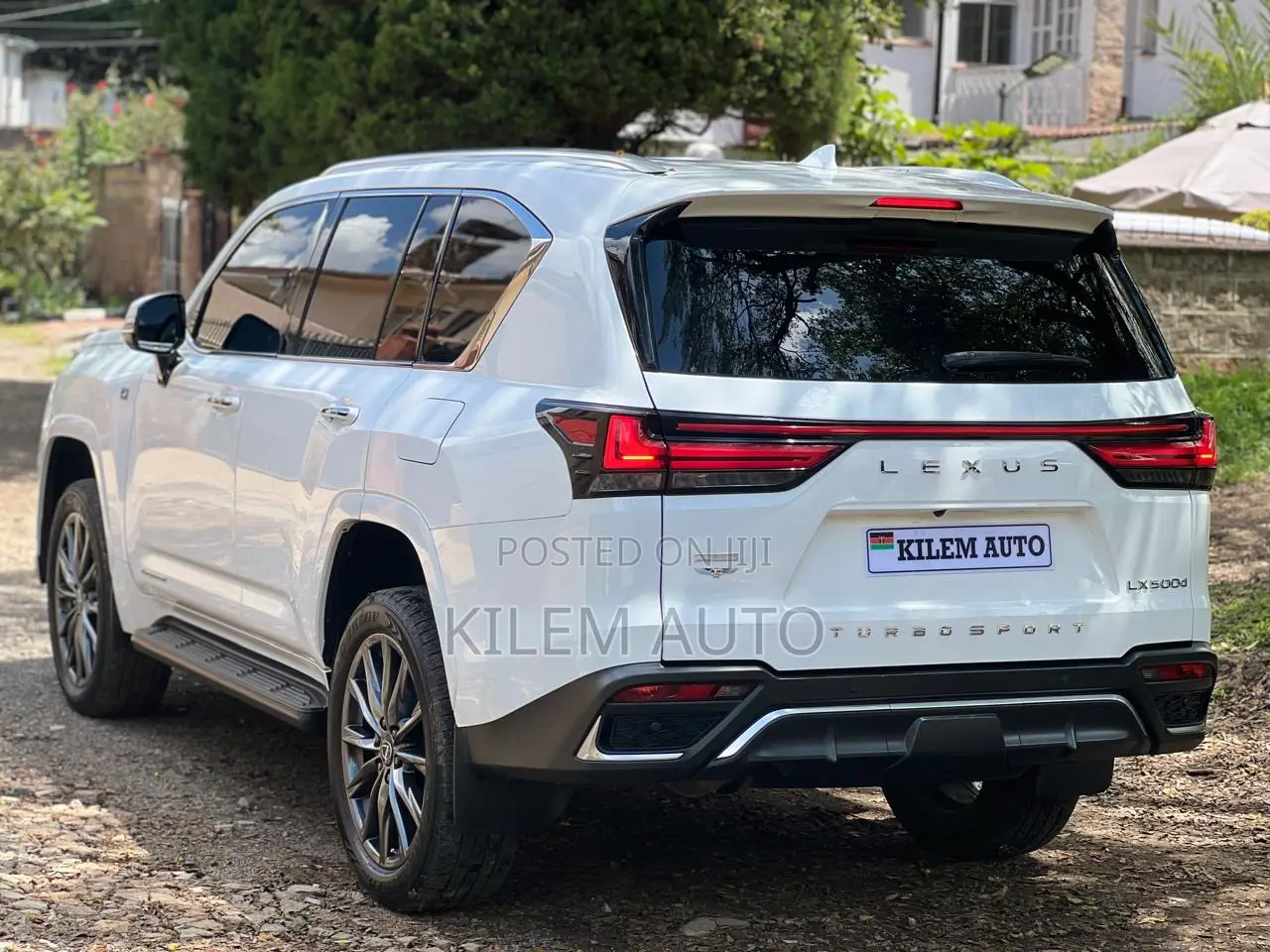 Lexus LX 500d 2023 White