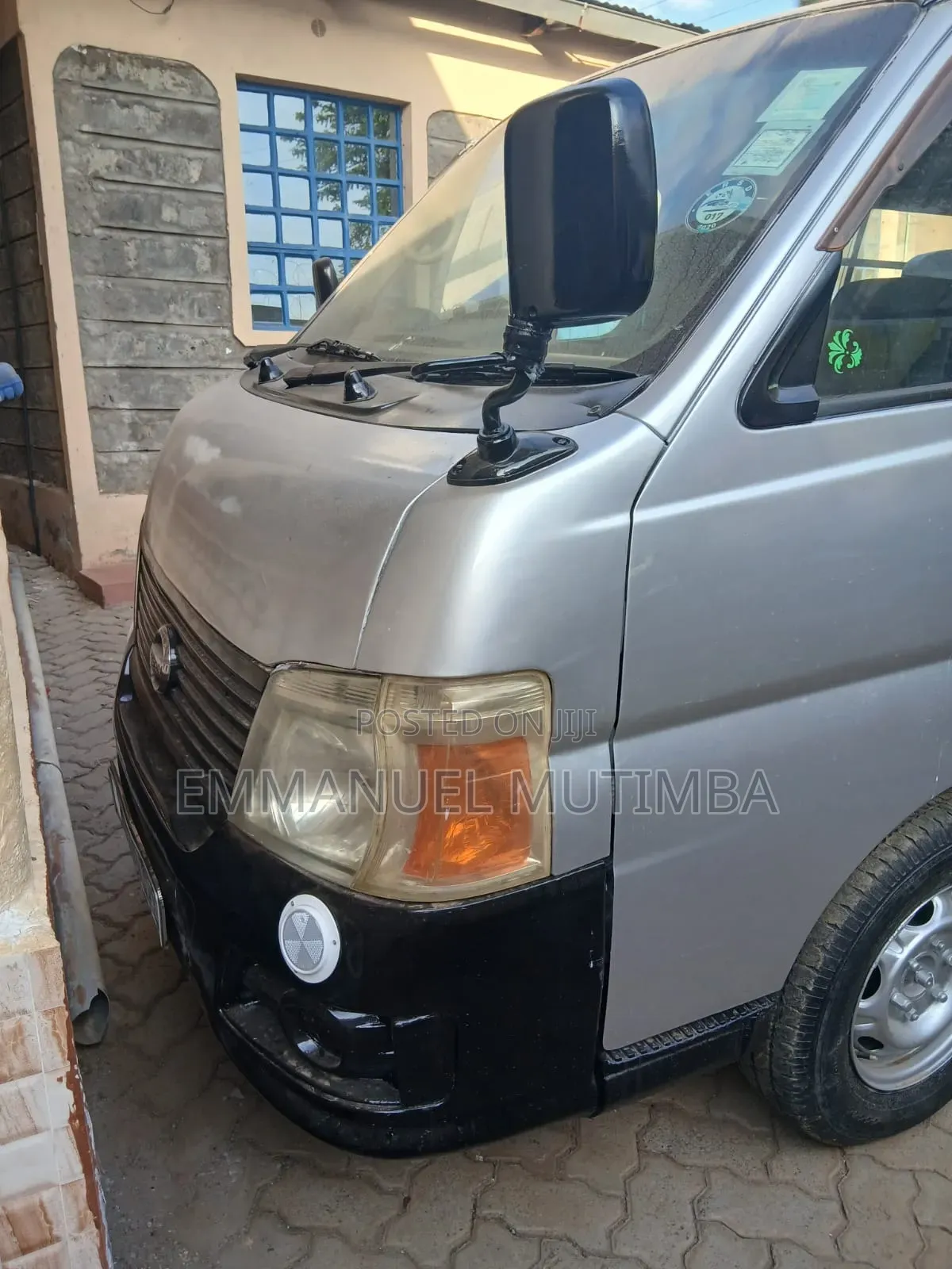 Nissan Caravan