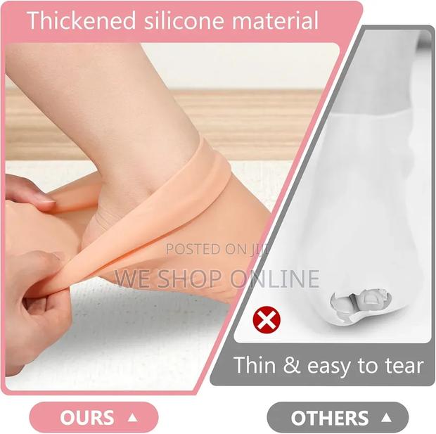 Silicone Moisturizing Socks for Dry Cracked Feet - thumbnail 3