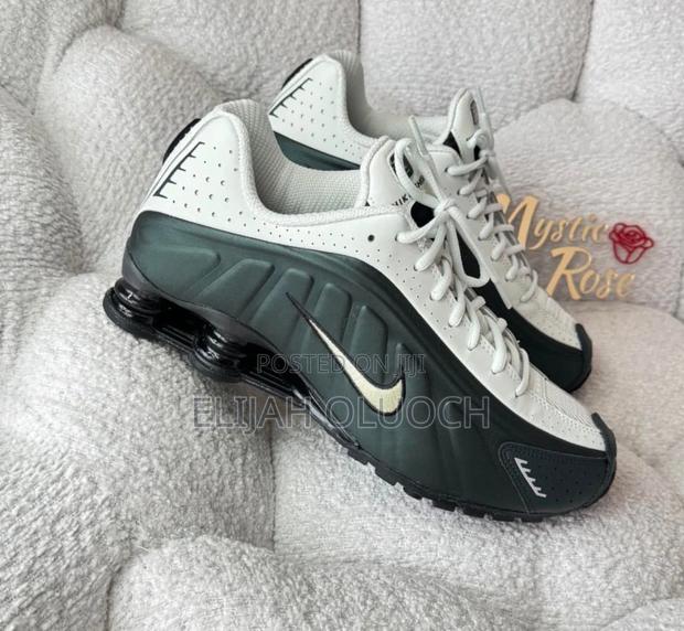 Nike Shox R4 Retro “Olive Aura ”
Quality Leather 
Size 40-46 - thumbnail 2