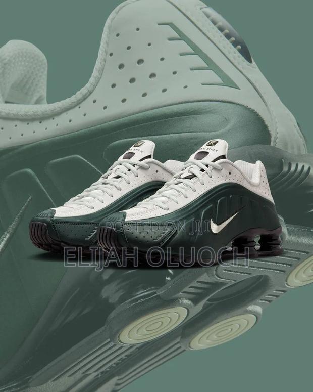Nike Shox R4 Retro “Olive Aura ”
Quality Leather 
Size 40-46 - thumbnail 3