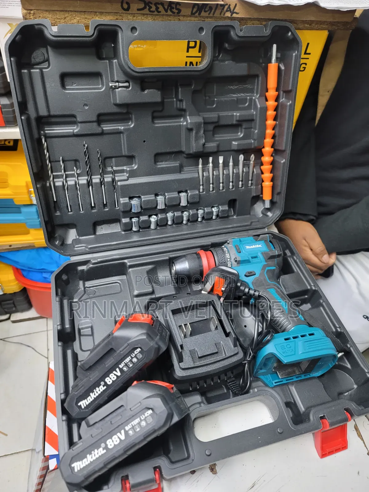 Makita Brushless Cordless Drill 88v /Makita Brushless 88v