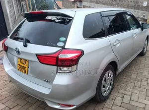 Toyota Corolla Fielder 2019 Silver