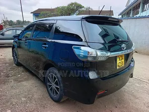 Toyota Wish 2013 Black