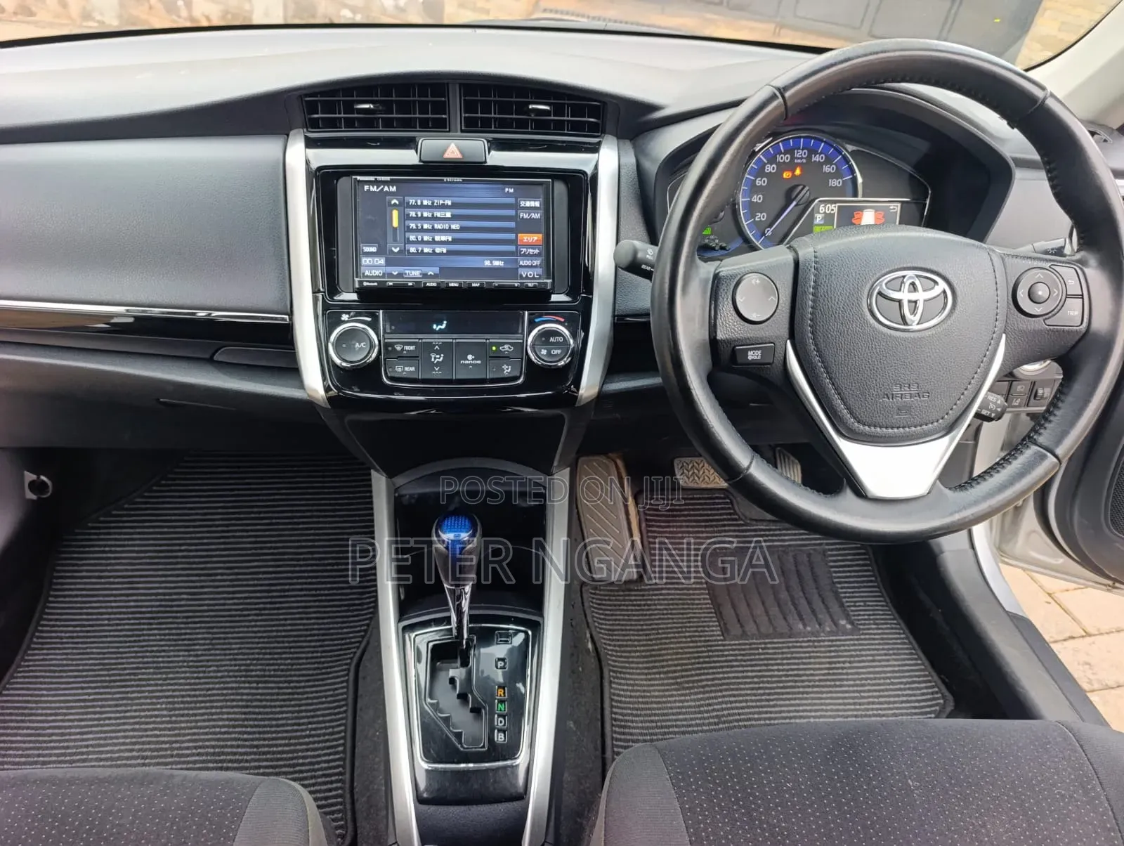 Toyota Corolla Fielder 2019 Silver